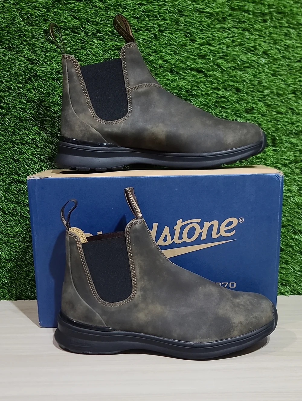 Blundstone 2144 Active Chelsea Boots / Rustic Brown US Men's 9.5 NEW